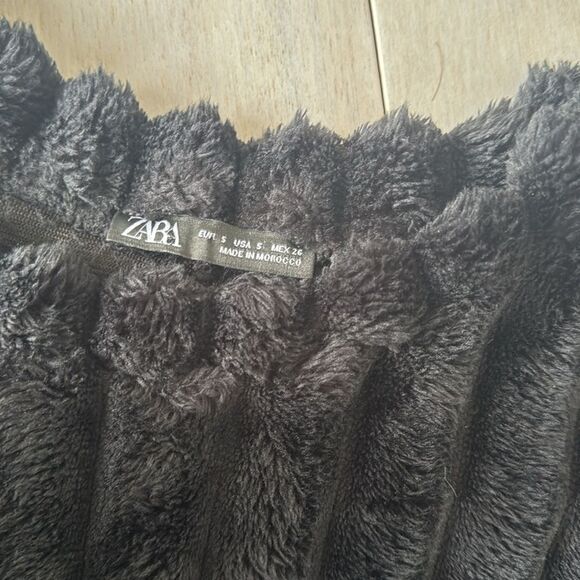 Black Zara Sweater - Picture 3 of 9